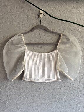 Zara White Puffy Sleeved Top